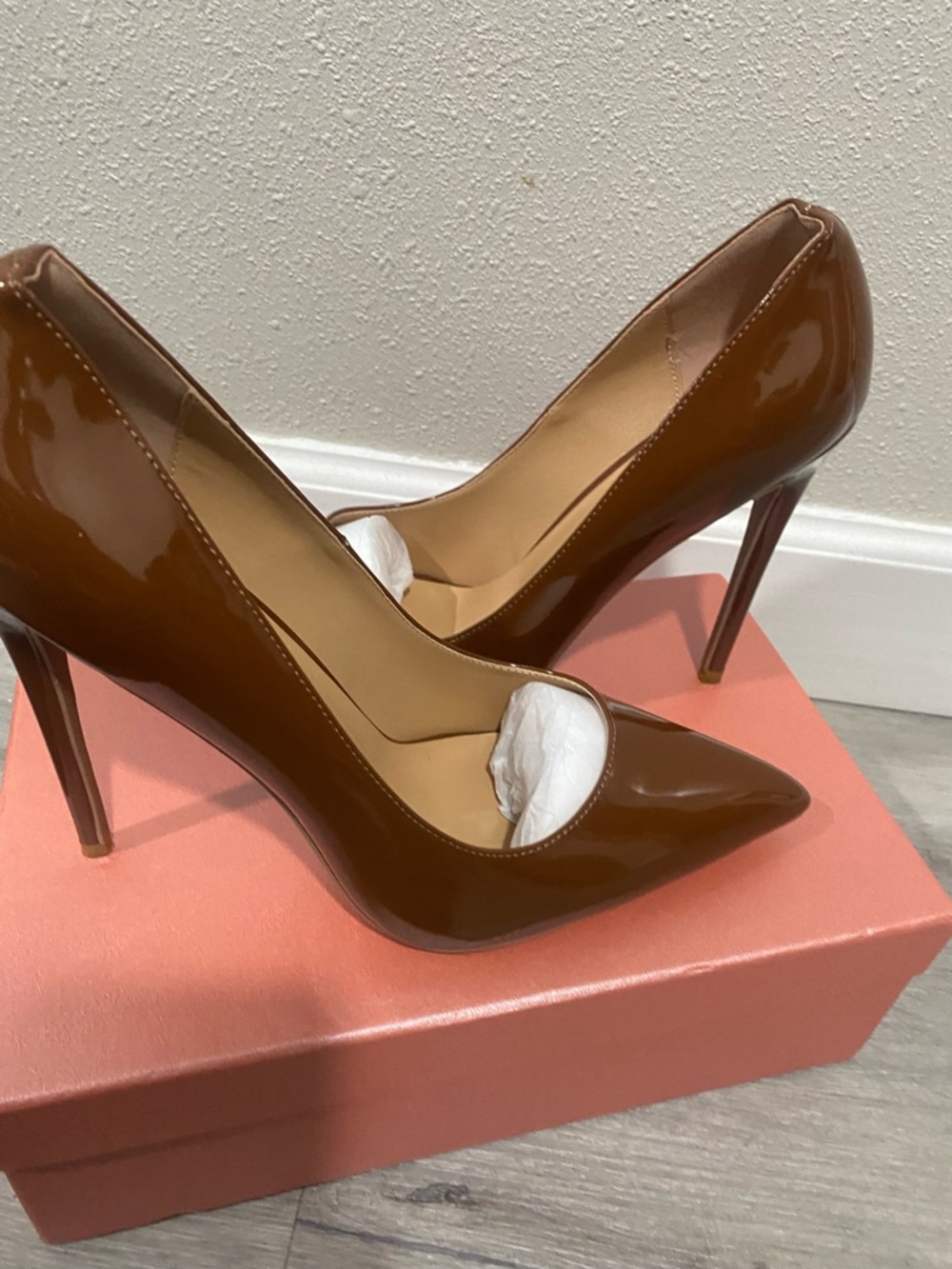 Classic Pointed-Toe Patent High Heel Pumps in Brown - Picture 3 of 6